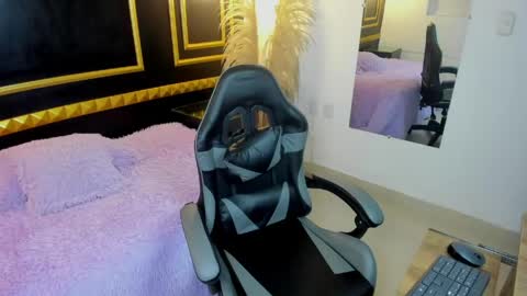 Shanel online show from April 5, 12:13 pm