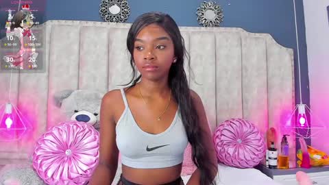 Shanel online show from December 30, 1:58 pm