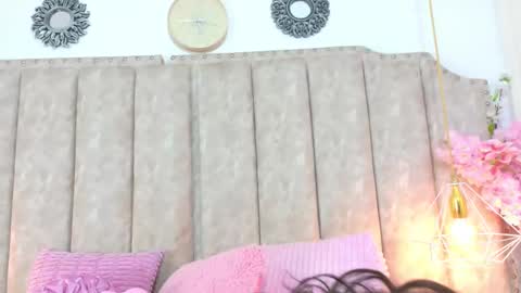 Shanel online show from September 9, 1:32 pm