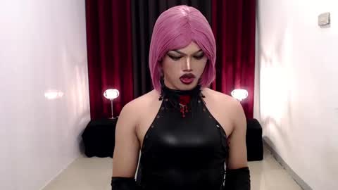 Snapshot of shanex01 chatting on December 8, 6:28 pm Shane X online show from December 8, 6:28 pm