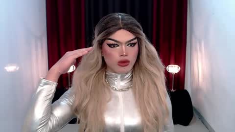 Snapshot of shanex01 chatting on December 23, 6:05 pm Shane X online show from December 23, 6:05 pm