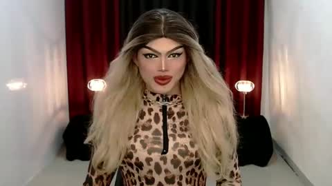 Snapshot of shanex01 chatting on December 26, 4:36 pm Shane X online show from December 26, 4:36 pm