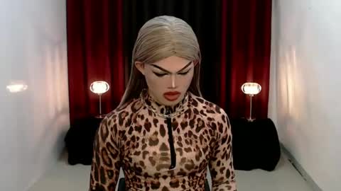 Snapshot of shanex01 chatting on December 26, 7:38 pm Shane X online show from December 26, 7:38 pm