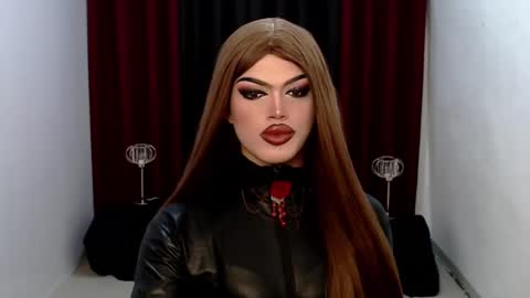 Snapshot of shanex01 chatting on December 30, 12:11 am Shane X online show from December 30, 12:11 am