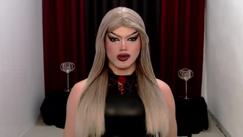 Snapshot of shanex01 chatting on January 10, 12:15 pm Shane X online show from January 10, 12:15 pm