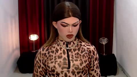 Snapshot of shanex01 chatting on February 1, 10:15 am Shane X online show from February 1, 10:15 am