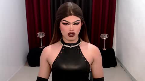 Snapshot of shanex01 chatting on February 27, 7:12 am Shane X online show from February 27, 7:12 am