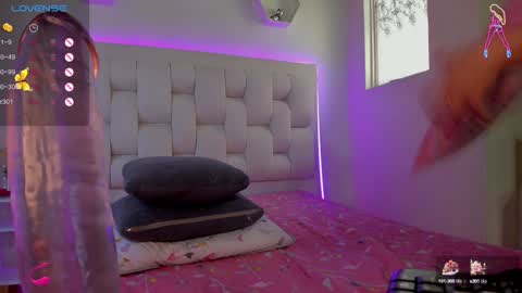 Shana online show from February 7, 5:29 pm