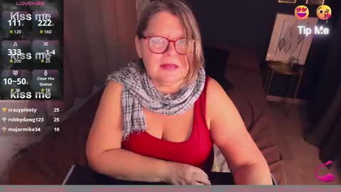 Shannon online show from September 19, 6:08 pm