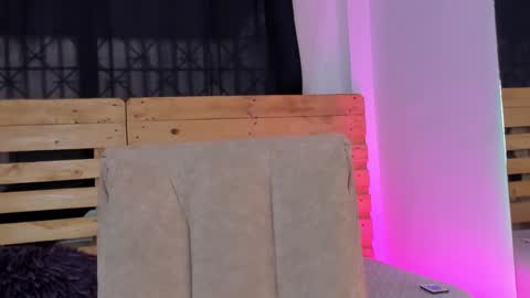 Snapshot of shanon_brown1 chatting on March 11, 12:28 pm Shantal online show from March 11, 12:28 pm