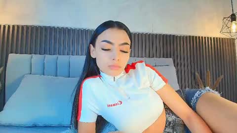 SHANON online show from March 17, 7:06 pm