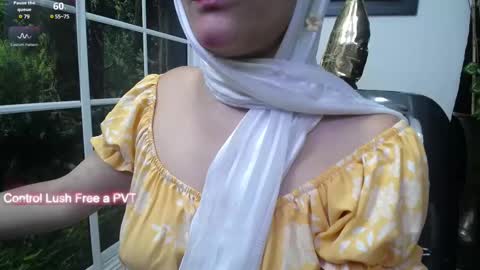 Snapshot of shantalakrisha chatting on March 6, 11:47 am Shantala online show from March 6, 11:47 am
