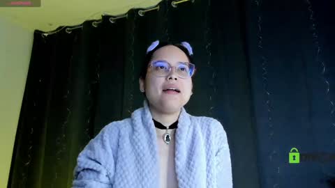 Snapshot of shantalcerezo chatting on January 17, 1:15 am Cat-FOLLOWME and we talk IGshantal cerezo online show from January 17, 1:15 am