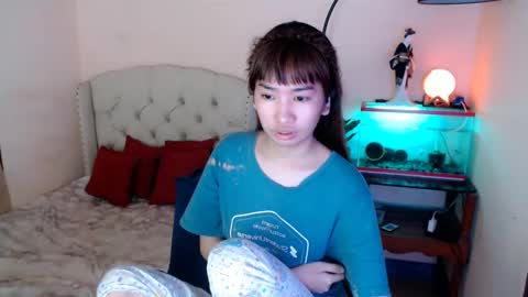 Snapshot of shantalfoxxy chatting on February 24, 1:24 am SHANTA FOX s online show from February 24, 1:24 am