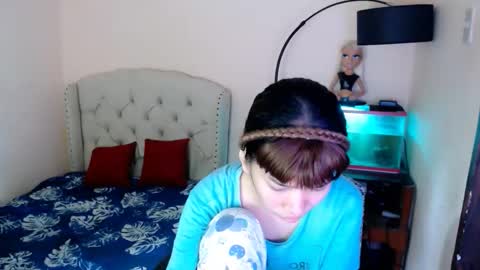 SHANTA FOX  s online show from February 19, 2:40 am