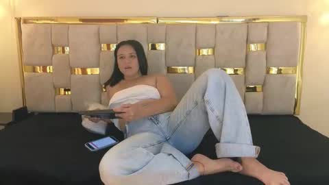 shantall 05 online show from January 10, 7:04 pm