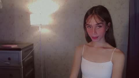 Snapshot of shantallfuckdoll chatting on April 28, 4:06 am shantallfuckdoll online show from April 28, 4:06 am