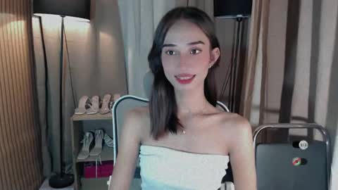 Snapshot of shantallfuckdoll chatting on May 3, 9:37 am shantallfuckdoll online show from May 3, 9:37 am
