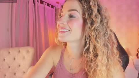 Snapshot of shantalll__ chatting on April 27, 12:03 pm Shantal online show from April 27, 12:03 pm