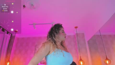 Snapshot of shantalll__ chatting on May 30, 11:29 am Shantal online show from May 30, 11:29 am