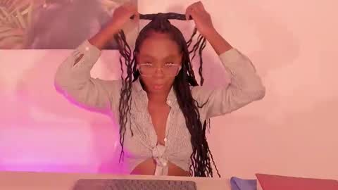 Shantall Miller online show from February 8, 5:00 am