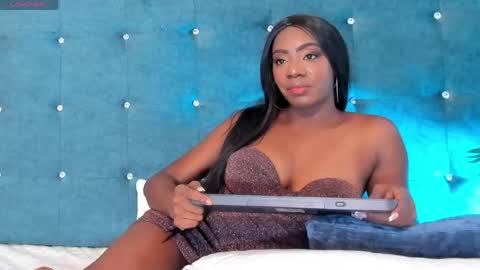 Shantall Miller online show from April 17, 8:56 pm