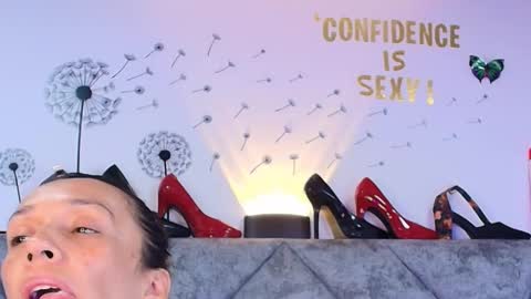 shantey online show from January 9, 3:04 pm