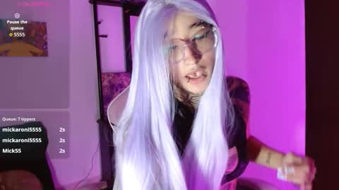 Snapshot of sharaross1 chatting on October 25, 5:59 am sharaross1 online show from October 25, 5:59 am