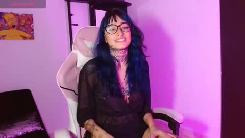 Snapshot of sharaross1 chatting on November 20, 4:45 am sharaross1 online show from November 20, 4:45 am