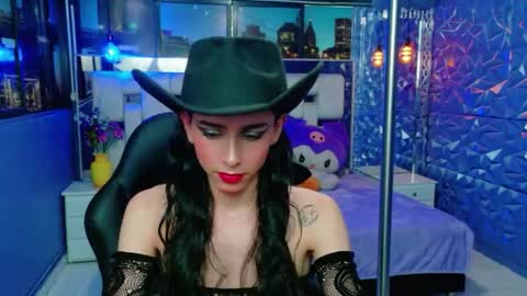 Sharlond online show from April 17, 2:31 pm