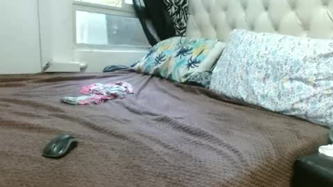 sharlot03 online show from December 4, 11:19 am