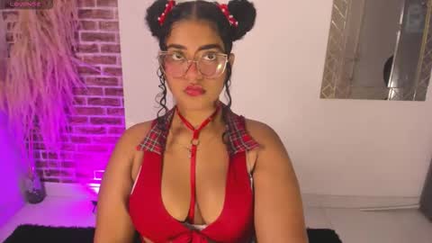 Sharlot online show from March 4, 1:50 pm