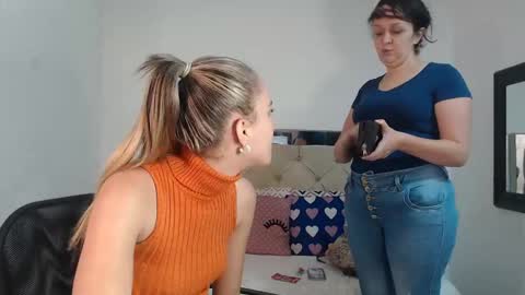 Snapshot of sharlotte__jones chatting on February 15, 2:00 pm Sara online show from February 15, 2:00 pm