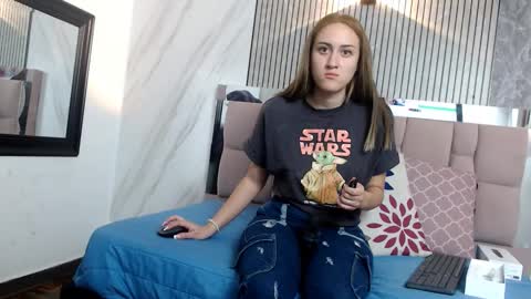 Sara online show from December 21, 11:28 am