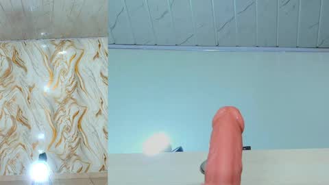 Snapshot of sharlotte_sexx chatting on May 26, 3:35 am S online show from May 26, 3:35 am