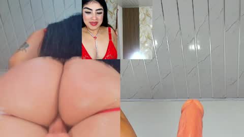 Snapshot of sharlotte_sexx chatting on May 29, 7:17 am S online show from May 29, 7:17 am