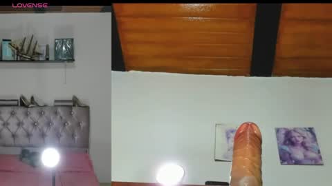 Snapshot of sharlotte_sexx chatting on June 17, 3:42 am S online show from June 17, 3:42 am