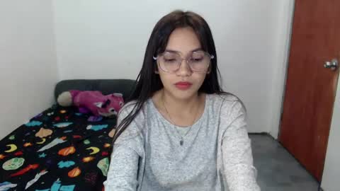 Snapshot of sharminex chatting on July 6, 12:13 pm sharminex online show from July 6, 12:13 pm