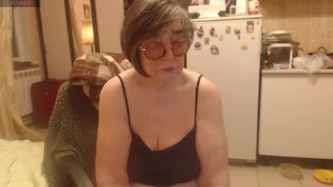 Snapshot of sharon_amore chatting on April 30, 12:28 am Helena online show from April 30, 12:28 am