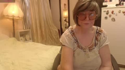 Snapshot of sharon_amore chatting on May 1, 5:39 pm Helena online show from May 1, 5:39 pm
