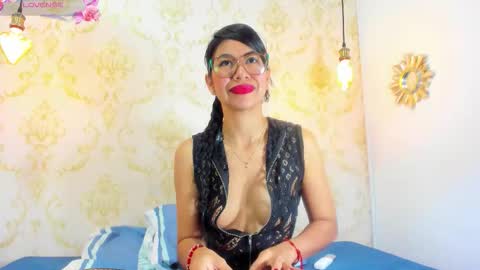 sharon_leather online show from October 17, 11:57 am