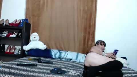 Snapshot of sharon_stonne_66 chatting on January 21, 10:41 am S H A R O N online show from January 21, 10:41 am