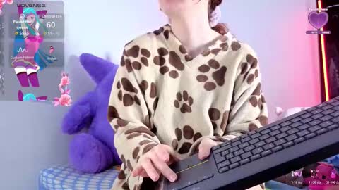 Snapshot of sharonblack_ chatting on February 18, 12:56 pm kitsune online show from February 18, 12:56 pm