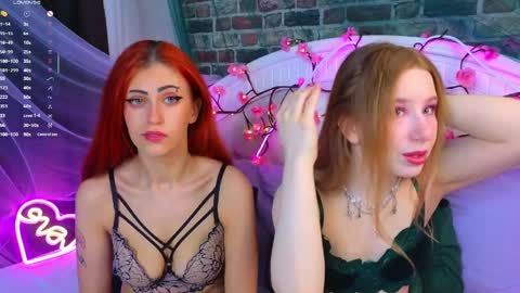 Lola and Stacey online show from April 2, 7:44 pm