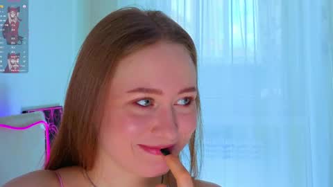 Lola and Stacey online show from April 13, 7:58 am