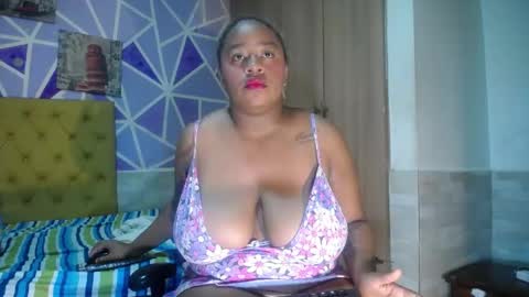 sharonx_morex online show from April 12, 8:25 pm
