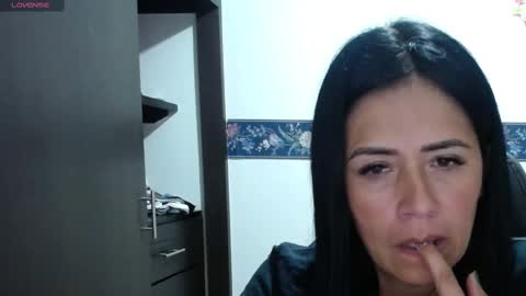 Snapshot of sharoon__cherry_ chatting on September 16, 10:49 am sharon online show from September 16, 10:49 am