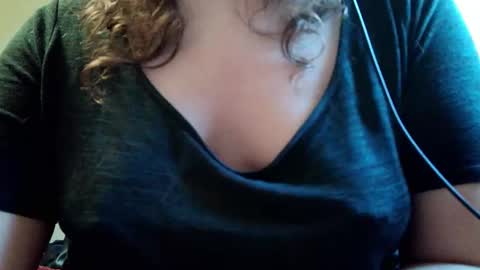 Snapshot of shathara chatting on October 17, 4:42 pm Shay online show from October 17, 4:42 pm