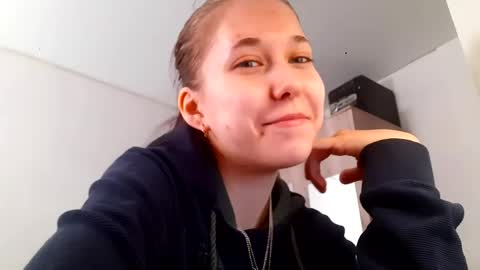 Annette online show from April 21, 8:09 am