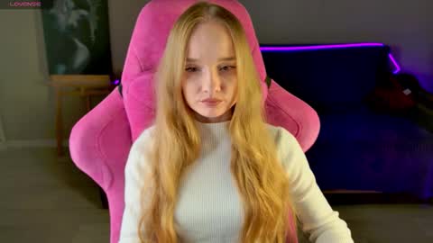 Snapshot of shawty_mia chatting on November 18, 2:10 pm Shawty Mia online show from November 18, 2:10 pm